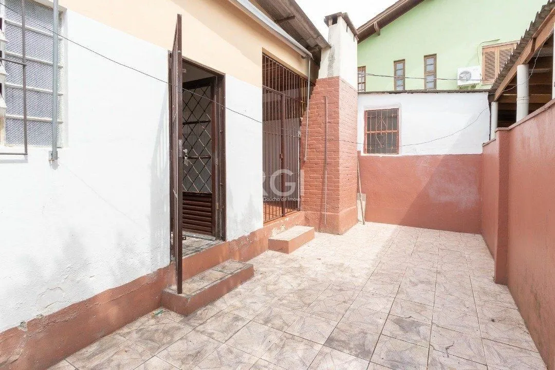 Imagem Casa para Venda - 50m², 2 dormitórios, 1 vaga - Cavalhada