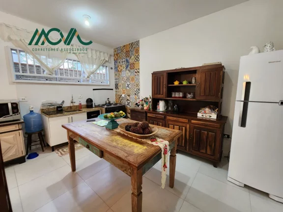 Imagem Casa no Balneário Princesa do Mar - em Itapoá, 3 quartos sendo 01 suíte