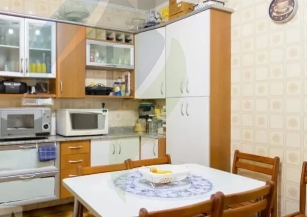 Imagem Casa de 2 dormitórios, 2 banheiros, 2 vagas, com 170m² em Rudge Ramos, São Bernardo do Campo