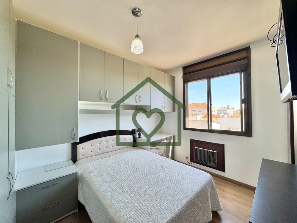 Imagem Apartamento no bairro São Sebastião, 2 quartos um deles suíte, espaçoso, sacada com churrasqueir...