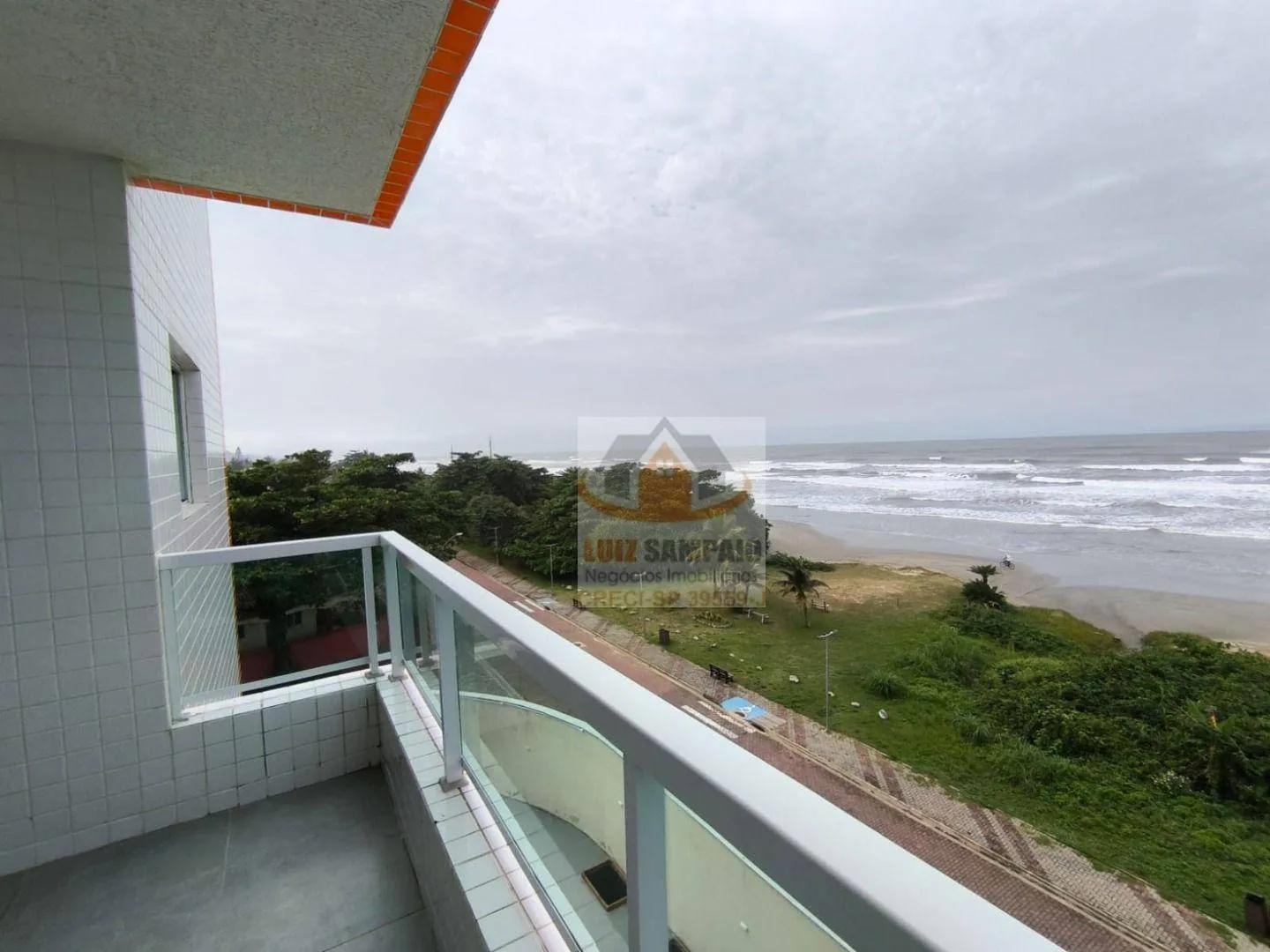 Imagem Apartamento Pé na Areia - Jd Suarão - 2 Dorm (1 Suite)