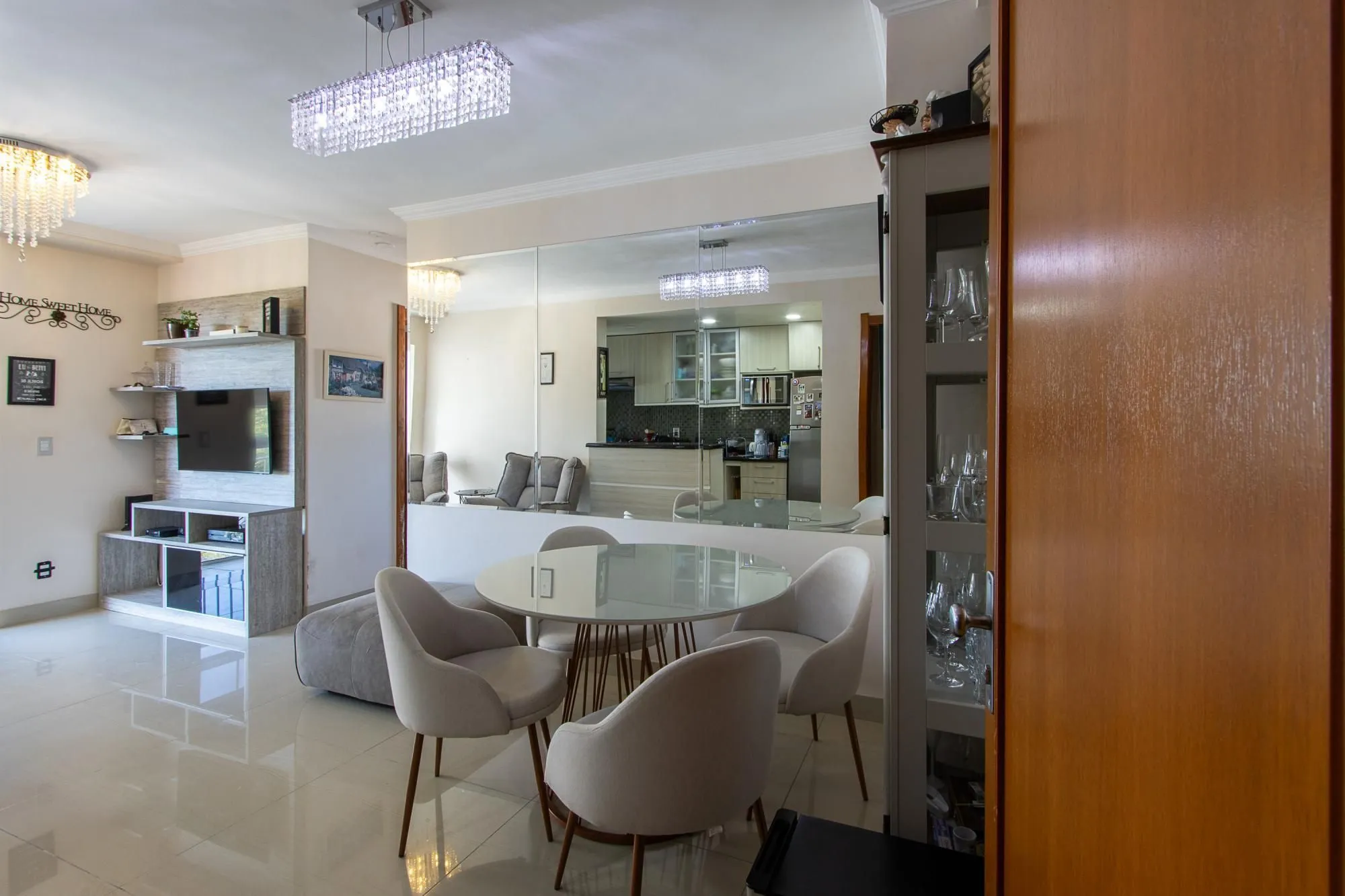 Imagem Apartamento, 2 dormitórios e 1 vaga, bairro Jardim Carvalho.