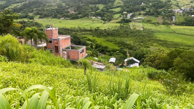 Imagem Oportunidade única: Terreno à venda em Garopaba-SC, Bairro Macacu, 1.000m² de área!
