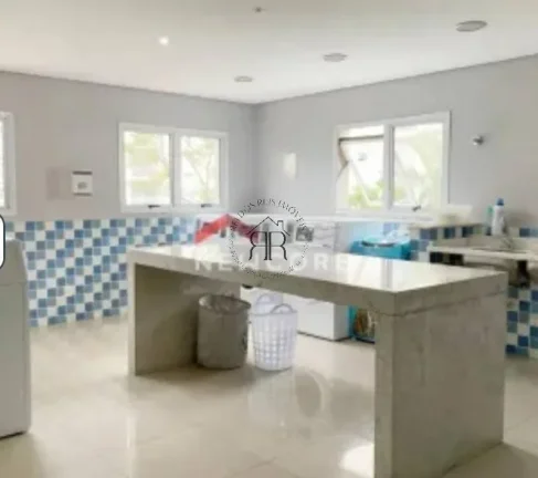 Imagem Apartamento de 33m², com 1 dormitório, sala com sacada, cozinha, banheiro com box de vidro e 1 vag...