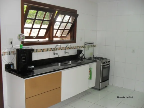Imagem Casa de Condomínio com 4 Quartos à Venda, 174 m² em Maria Paula - Niterói