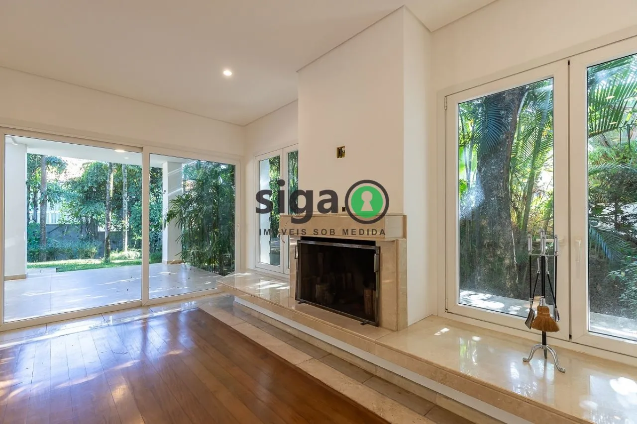 Imagem Casa em Condomínio a venda na Chácara Flora com 4 quartos