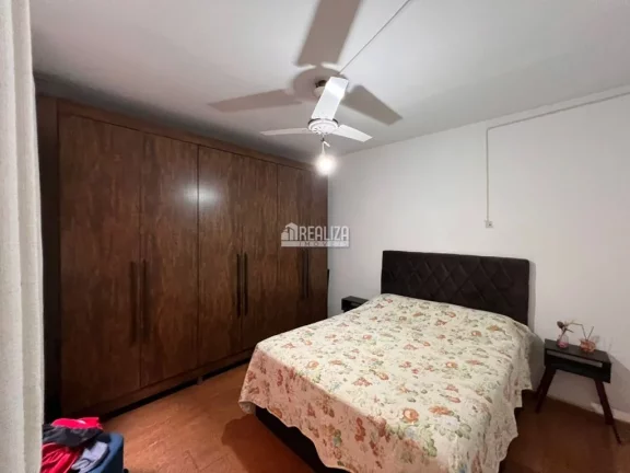 Imagem Casa padrão à venda na Vila Nossa Senhora Aparecida, Uberaba