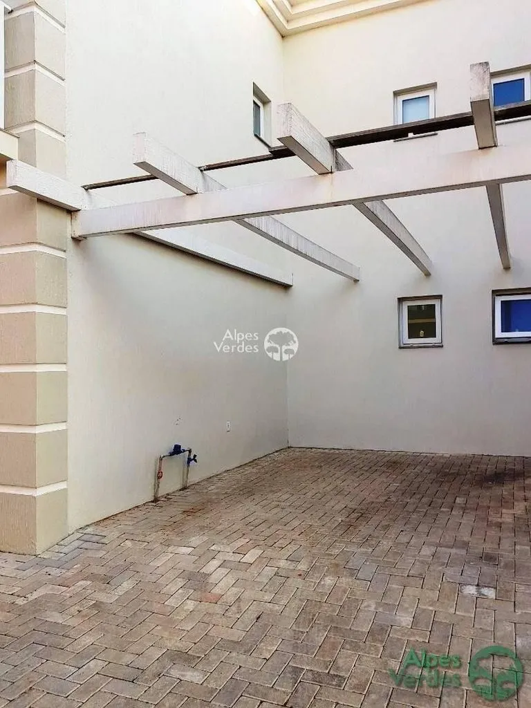 Imagem VENDE-SE CASA GERMINADA PROXIMO AO AEROPORTO DE CANELA COM 119M²