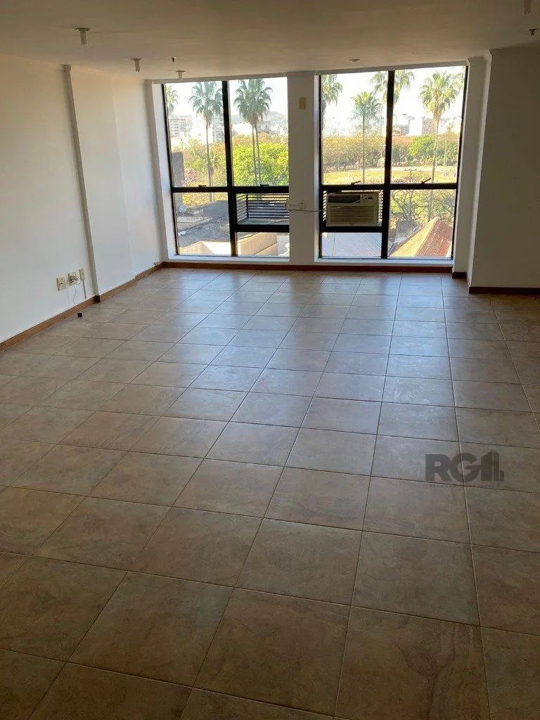 Imagem Sala Comercial, 42m², 1 vaga no bairro Bom Fim