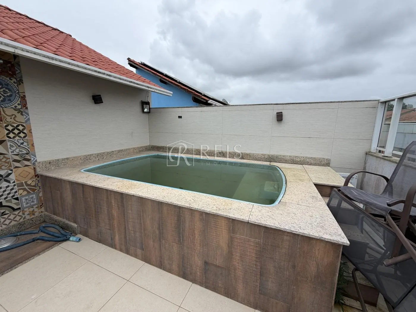 Imagem Casa para Venda em Rio das Ostras, Chácara Mariléa, 3 dormitórios, 1 suíte, 4 banheiros, 2 vagas