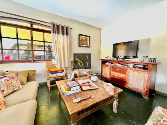 Imagem Casa para Venda em Teresópolis, Albuquerque, 3 dormitórios, 1 suíte, 2 banheiros, 3 vagas