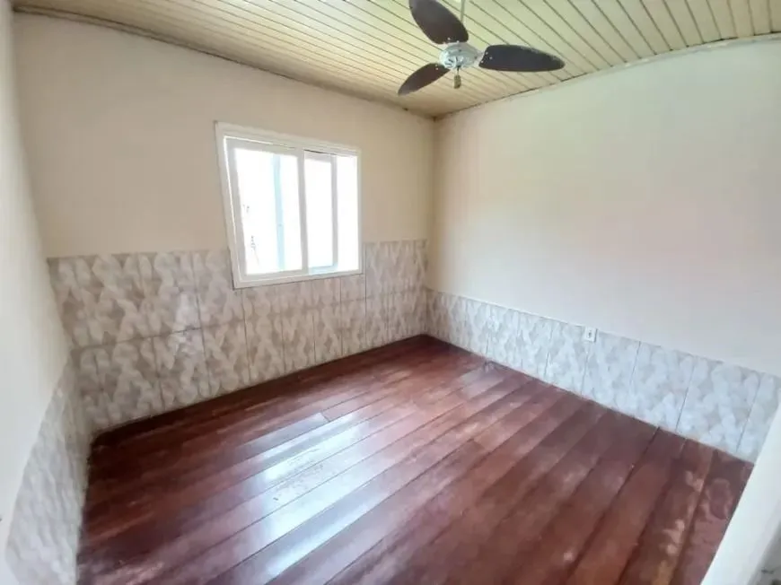 Imagem Casa de alvenaria com pátio, piscina Igui e churrasqueira no Parque dos Eucaliptos em Gravataí/RS