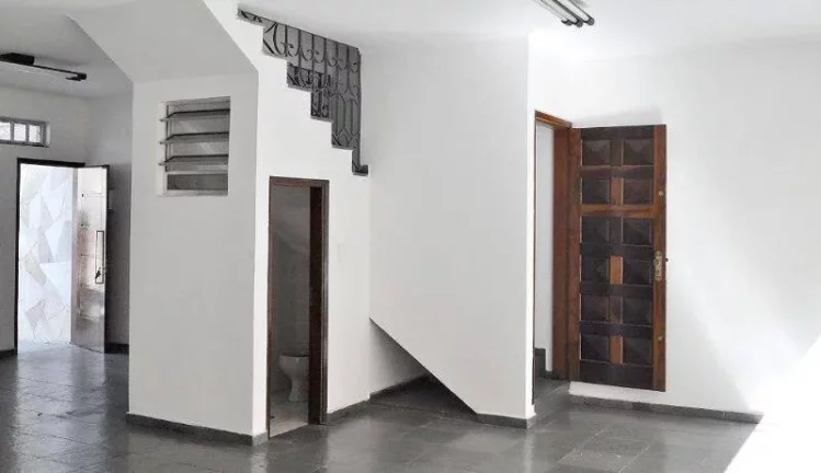 Imagem Sobrado com 6 dormitórios - venda por R$ 950.000,00 ou aluguel por R$ 5.254,02/mês - Vila Santa Teresa - Santo André/SP