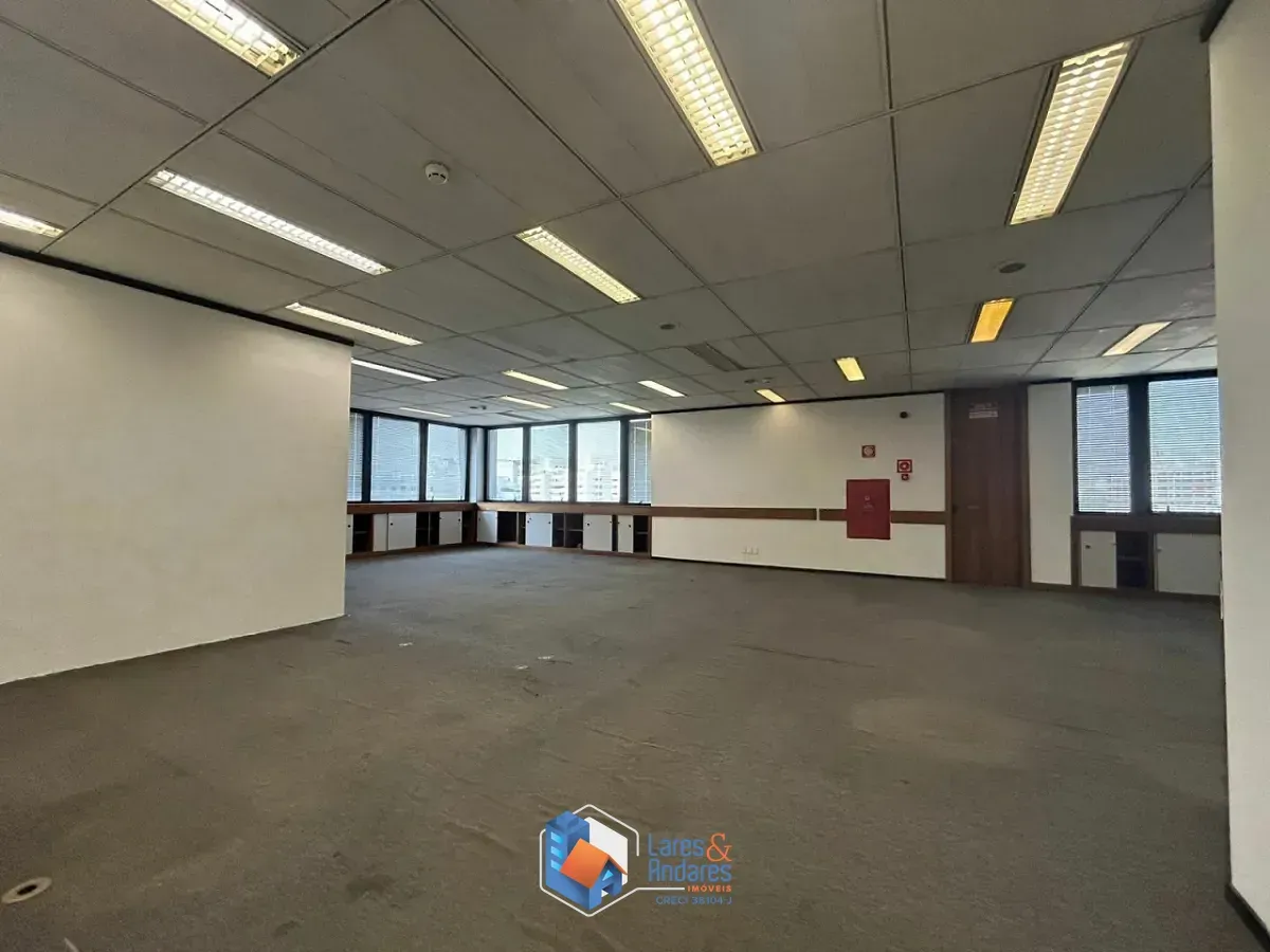 Imagem Conjunto comercial para venda em Chácara Santo Antônio (Zona Sul), 526m²