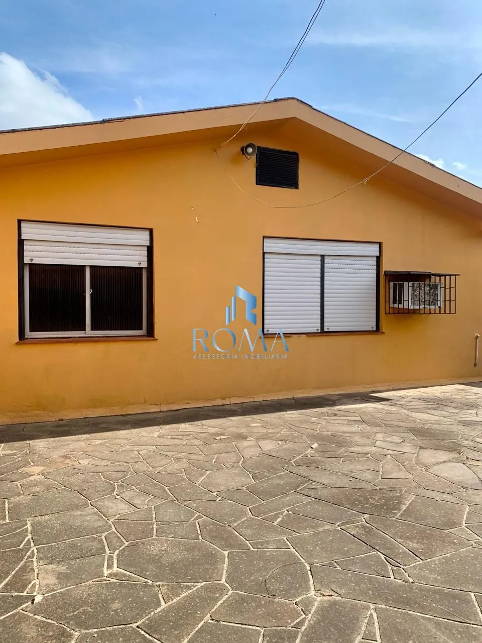 Imagem Excelente terreno localizado no Bairro Perpétuo Socorro, com 03 casas construída