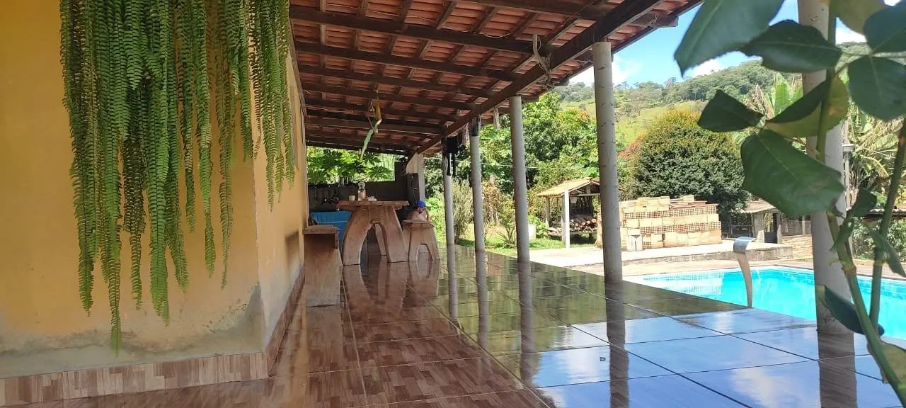 Imagem vendo um belo sítio em Piedade dos Gerais /MG com 12 hectares de terra ( 120.000 m² ),