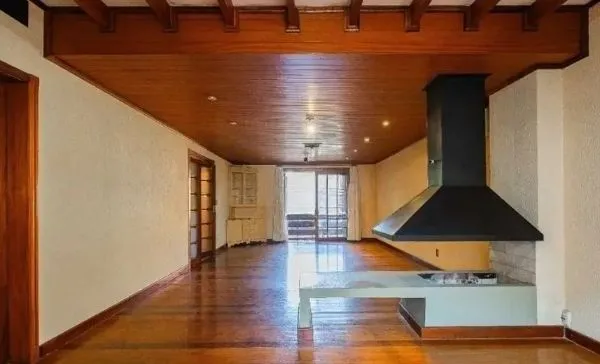 Imagem Casa sobrado no bairro Bela Vista de 3 dormitórios e 3 vagas DESOCUPADA