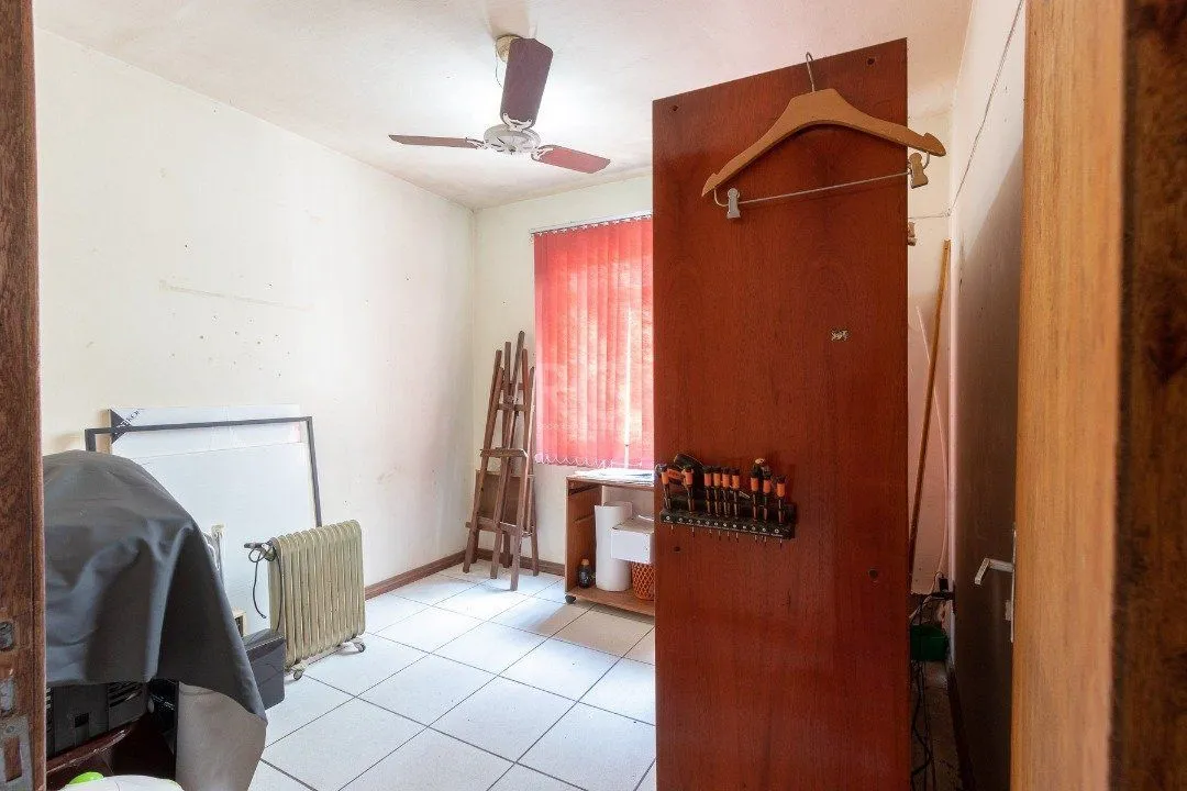 Imagem Casa para Venda - 149.99m², 6 dormitórios, sendo 2 suites, Nonoai