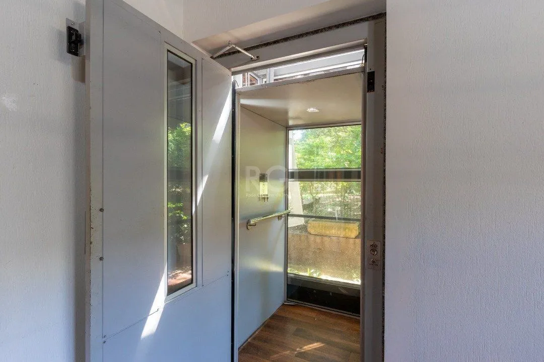 Imagem Casa para Venda - 357.28m², 4 dormitórios, sendo 1 suites, 4 vagas - Jardim Isabel