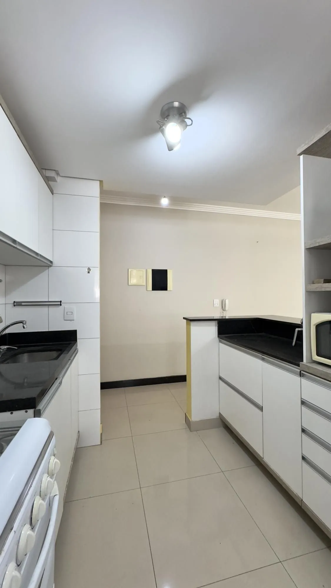 Imagem APARTAMENTO 2 DORMITÓRIOS, SENDO 1 SUÍTE COM VAGA DE GARAGEM NO BAIRRO SANTANA