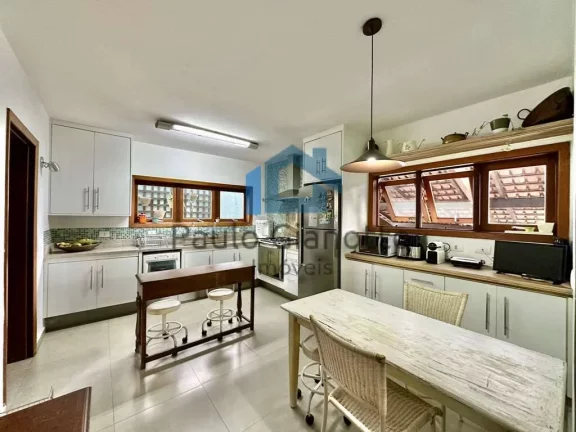 Imagem Linda casa à venda em condomínio na Graja Viana