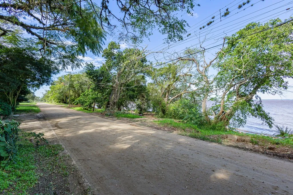 Imagem Casa em Belém Novo