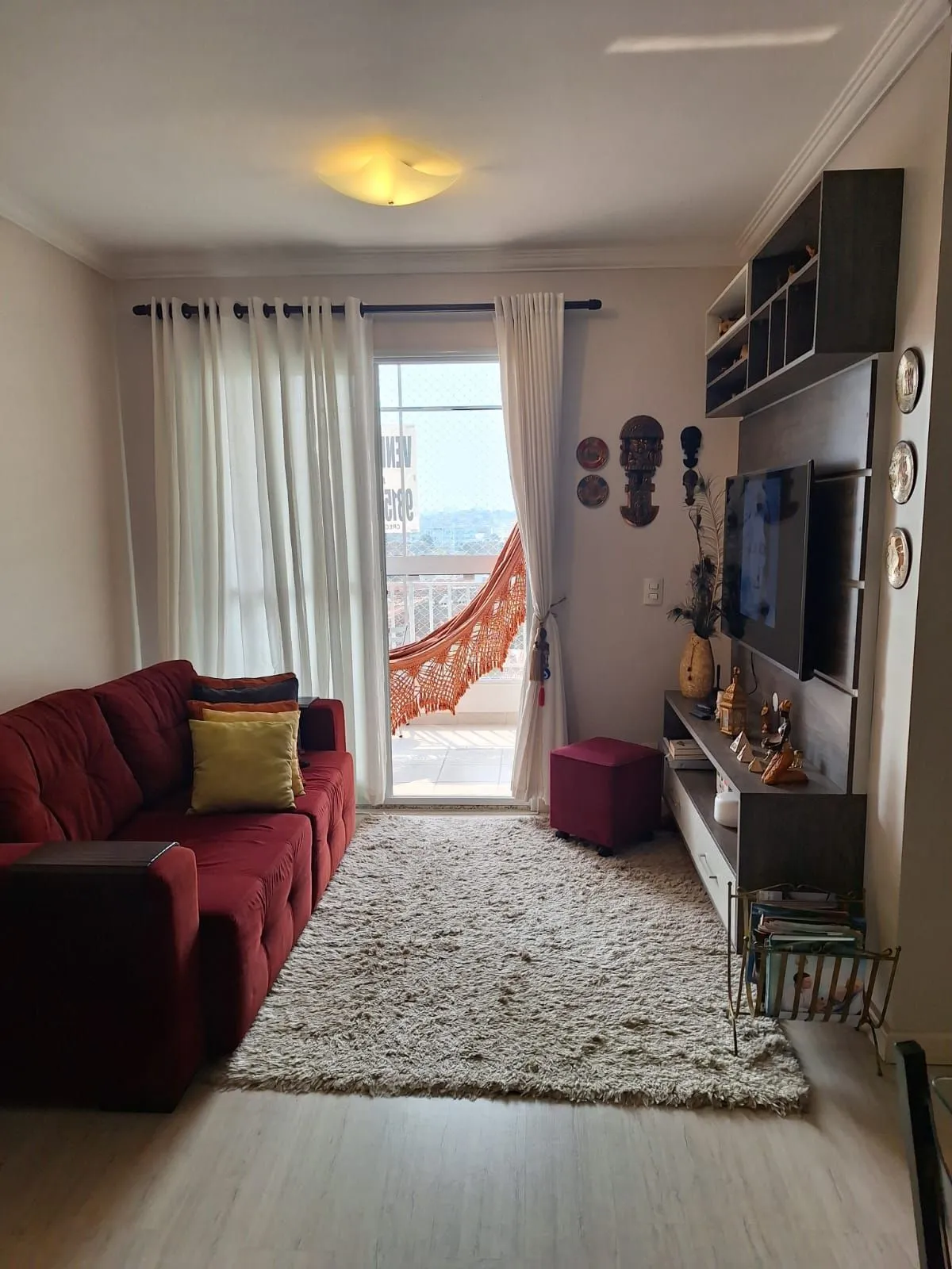 Imagem Apartamento de três quartos, suíte e uma vaga de garagem em condomínio com infra