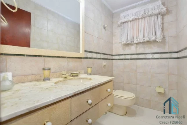 Imagem Casa com edícula a venda, 03 quartos c/suíte, no Portão em Curitiba PR