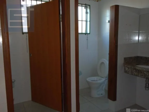 Imagem Salão para alugar por R$ 6.500/mês - Praça Coronel Olímpio Gonçalves dos Reis Centro - Socorro/SP