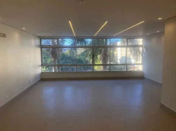 Imagem Apartamento Reformado de 3 Quartos Na SQS 212!