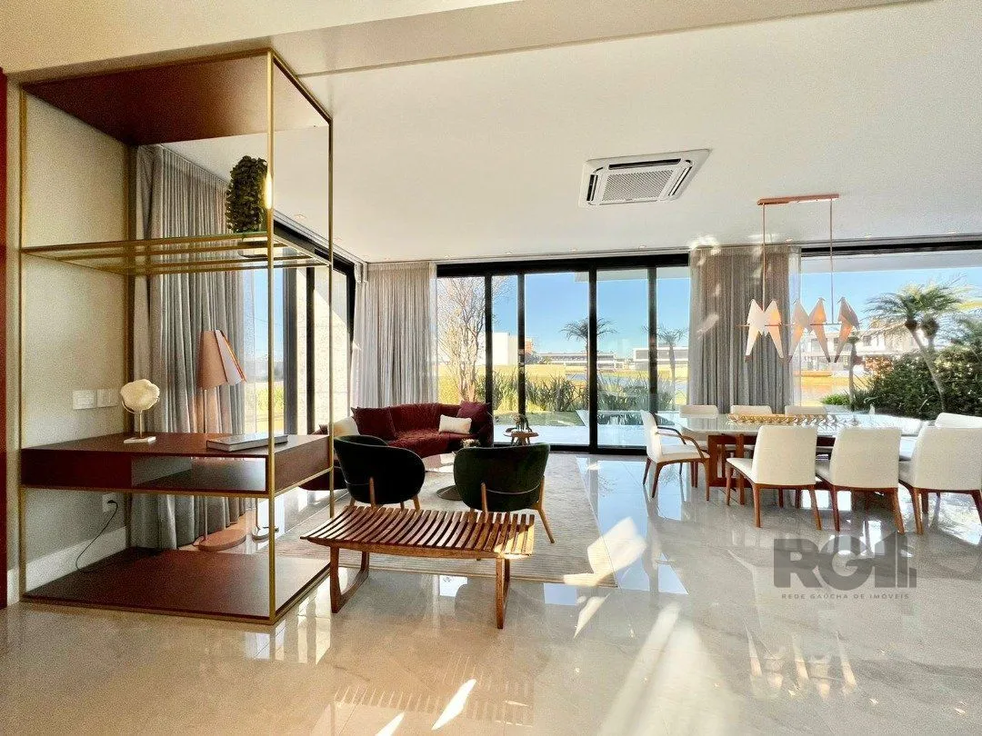 Imagem Casa de Condomínio em Atlântida Sul