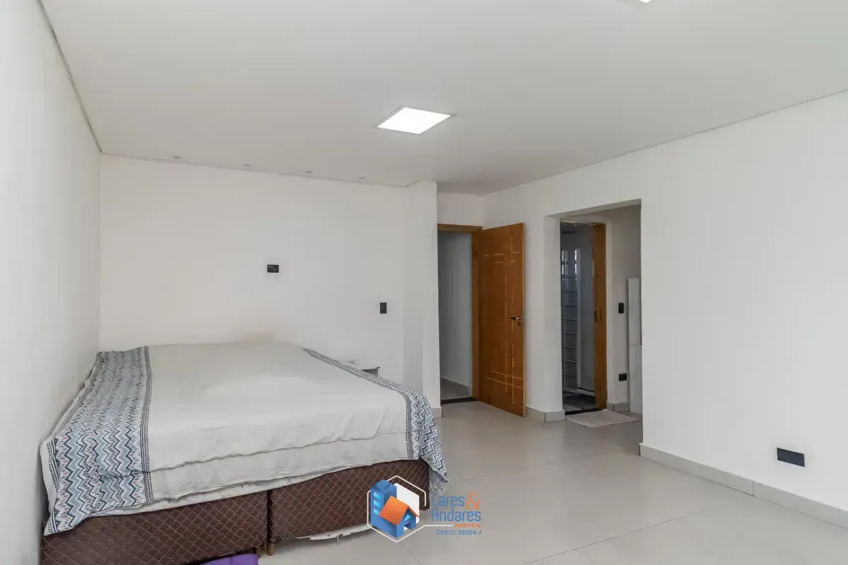 Imagem Sobrado para venda em Piqueri com 3 quartos, sendo 1 suíte, 307m²