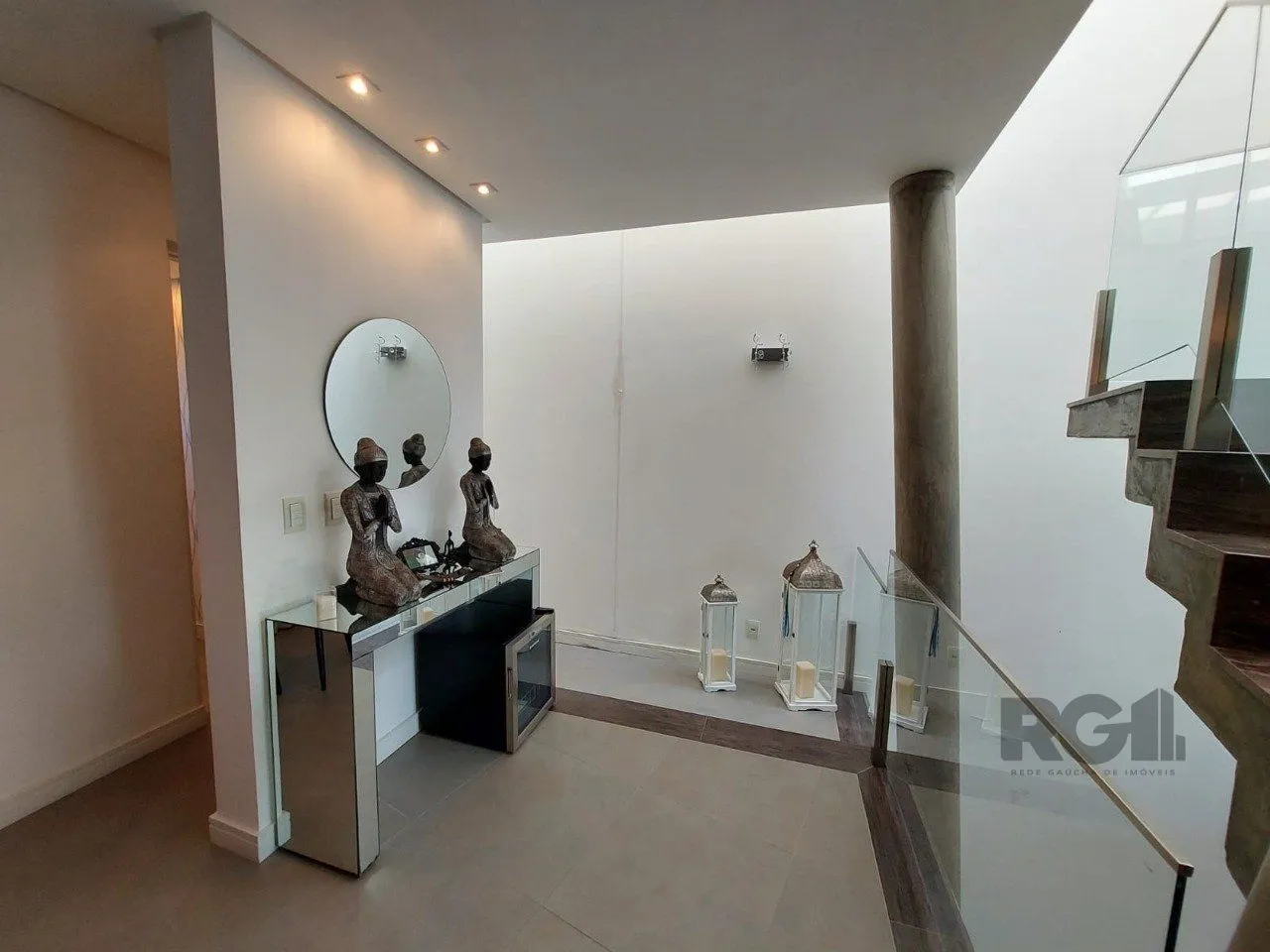 Imagem Casa para Venda - 296m², 3 dormitórios, sendo 1 suites, 3 vagas - Vila Nova, Poa