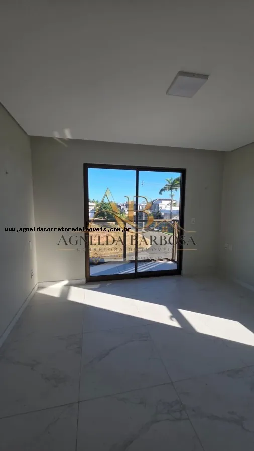 Imagem Casa para Venda em Parnamirim, Pium (Distrito Litoral), 5 dormitórios, 5 suítes, 6 banheiros, 4 vagas
