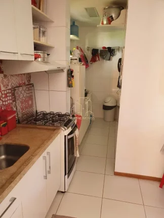 Imagem Vendo apartamento decorado com duas suítes a 150metros da praia em itacimirim