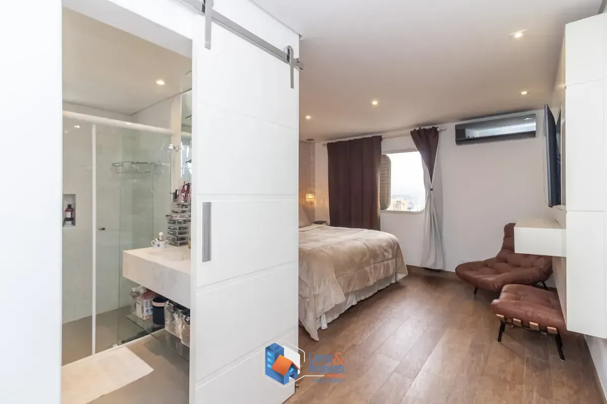Imagem Apartamento para venda em Aclimação com 3 quartos, sendo 2 suítes, 200m²