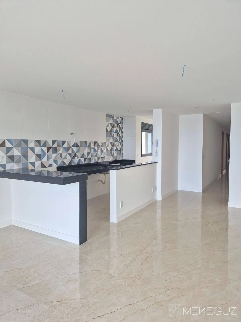 Imagem Apartamento 3 Quartos na Beira Mar da Praia do Morro - Prédio Novo com Lazer na Cobertura
