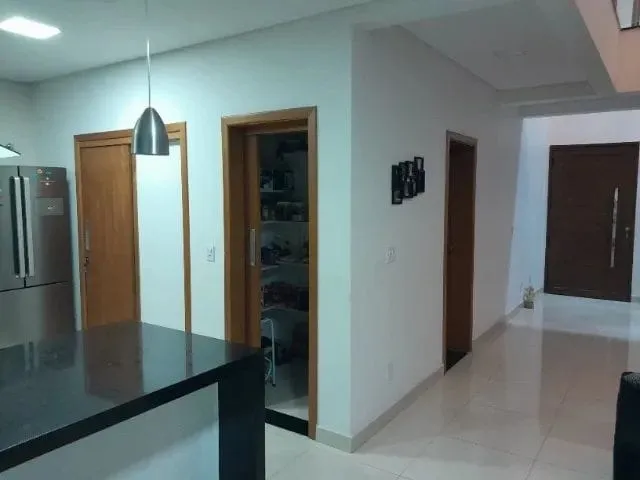 Imagem Casa à venda 5 Quartos, 3 Suites, 4 Vagas, 300M², Bairro do Grama, Caçapava - SP | Condomínio Terras do Vale