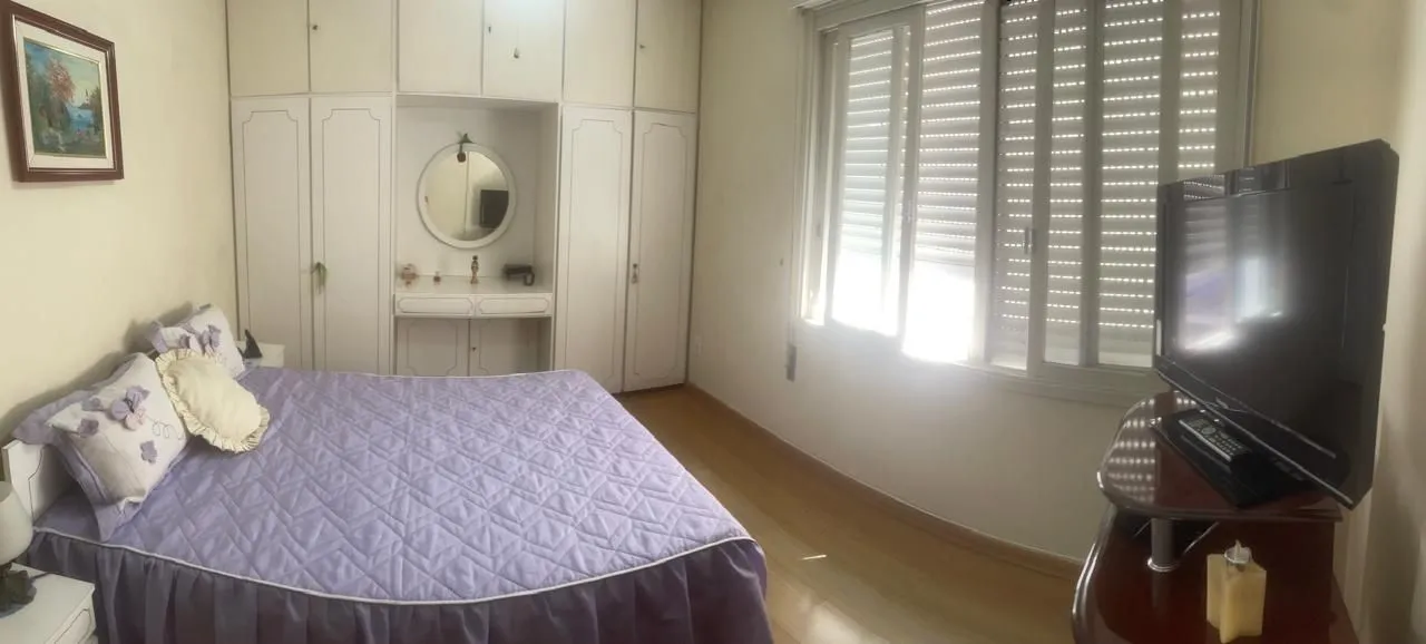 Imagem Apartamento de 3 quartos e 1 vaga garagem no bairro Rio Branco em Porto Alegre
