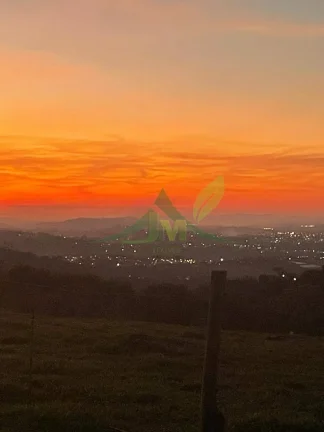 Imagem Paraíso Rural em Atibaia: Natureza, Vistas Deslumbrantes e Conexão Urbana