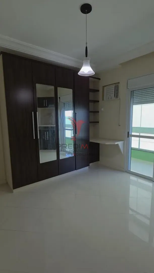 Imagem Apartamento com 130 mts2. Sacada com churrasqueira. Amplitude e Conforto em Meia Praia