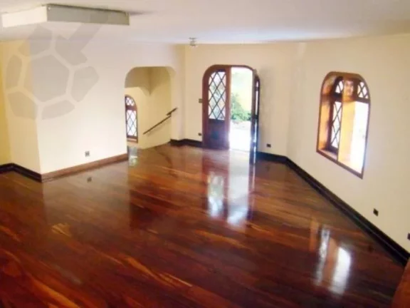 Imagem MAGNÍFICA RESIDÊNCIA * 5 SUÍTES * 5 GARAGENS * RUA TRANQUILA * SUPER SEGURA
