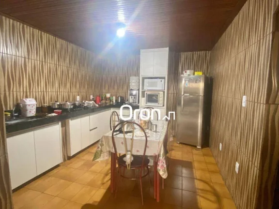 Imagem Sobrado à venda, 431 m² por R$ 2.120.000,00 - Setor Leste Universitário - Goiânia/GO