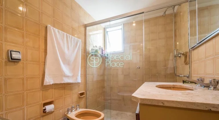 Imagem Amplo apartamento no miolo do Brooklin, 170 m², andar alto, sala para dois ambientes com ar condici...