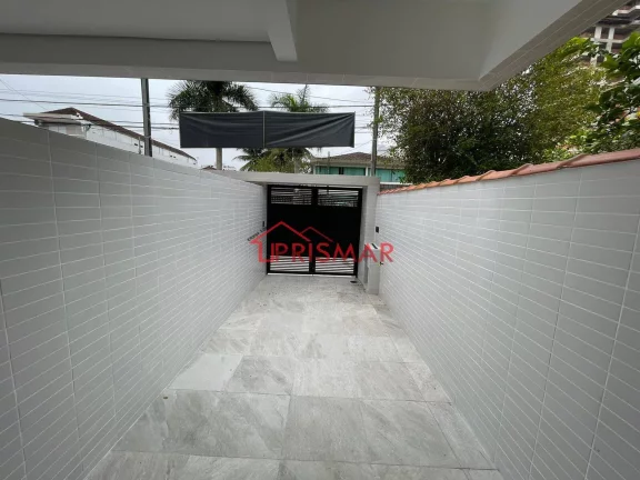 Imagem Sobreposta terrea fundos, 3 dormitorios suite, Marapé, Santos, 2 vagas