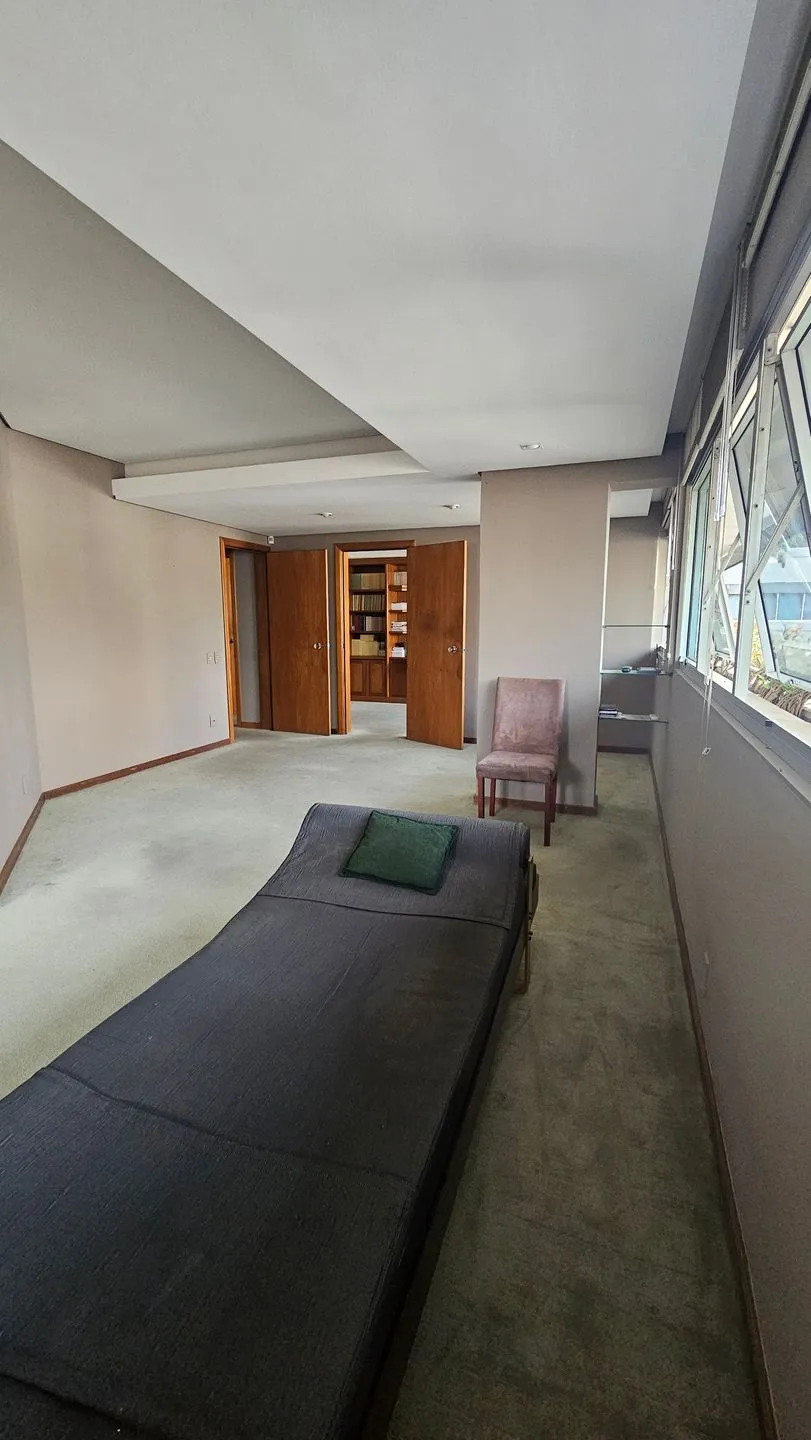 Imagem Conjunto Comercial à venda em Porto Alegre, Higienópolis, 75.61m2