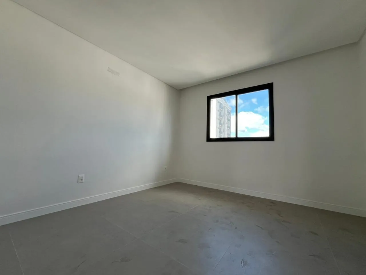 Imagem Apartamento com vista para o mar à venda com 137m2 por R$ 2.633.367,00