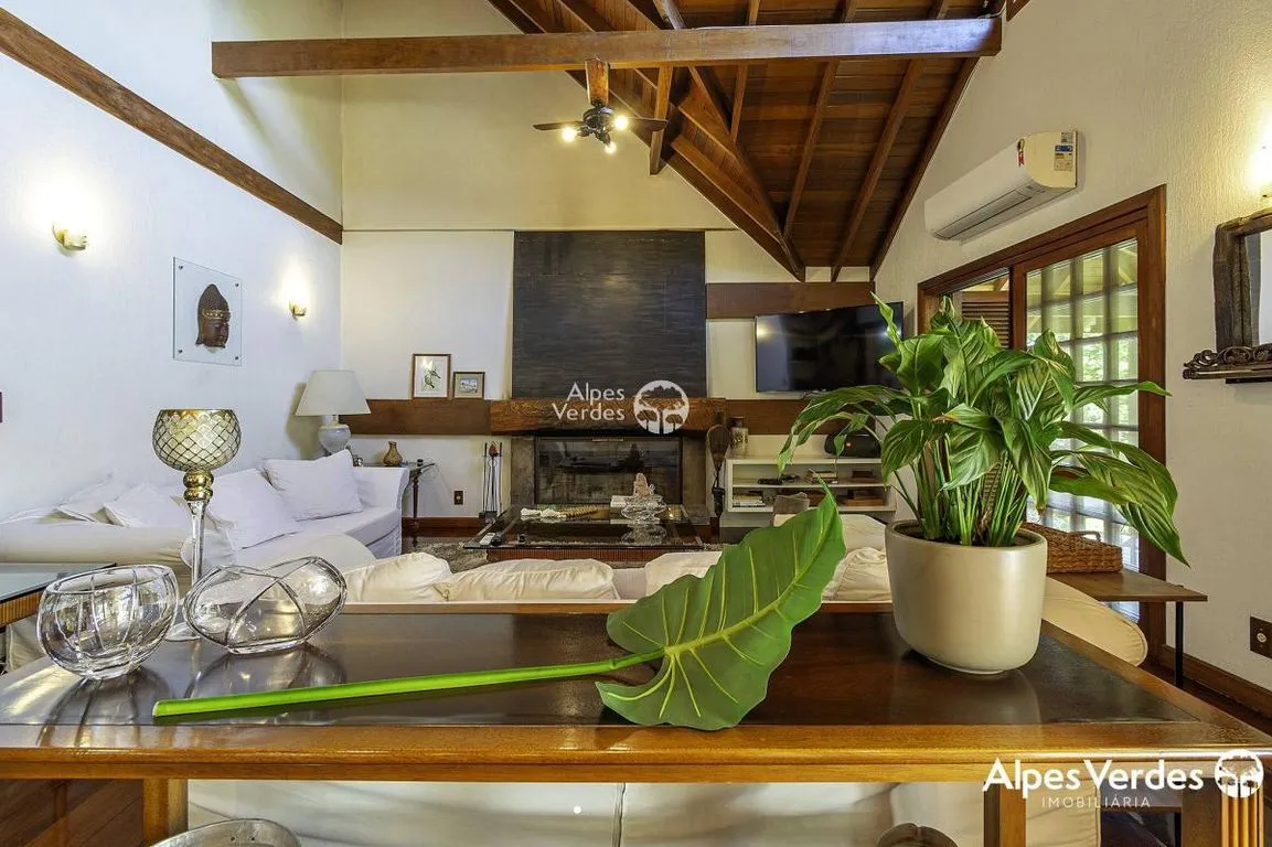Imagem Casa à venda em Canela, Vila Suica, com 4 quartos, 357m2