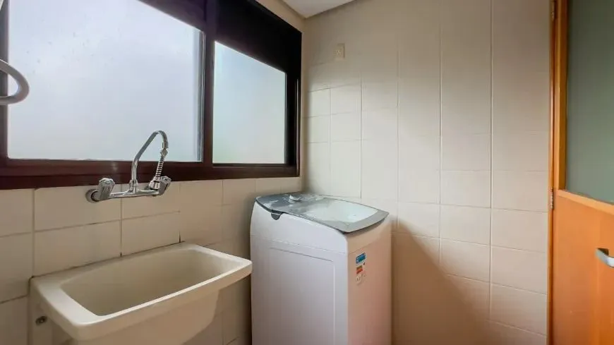 Imagem Apartamento Locado 3 Quartos sacada e churrasquira, Av. Panamericana - Lindoia