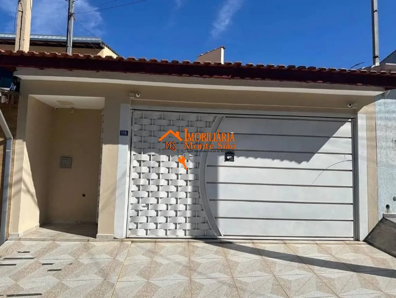 Foto do imóvel Casa com 2 dormitórios à venda, 175 m² por R$ 658.000,00 - Carmela III - Guarulhos/SP